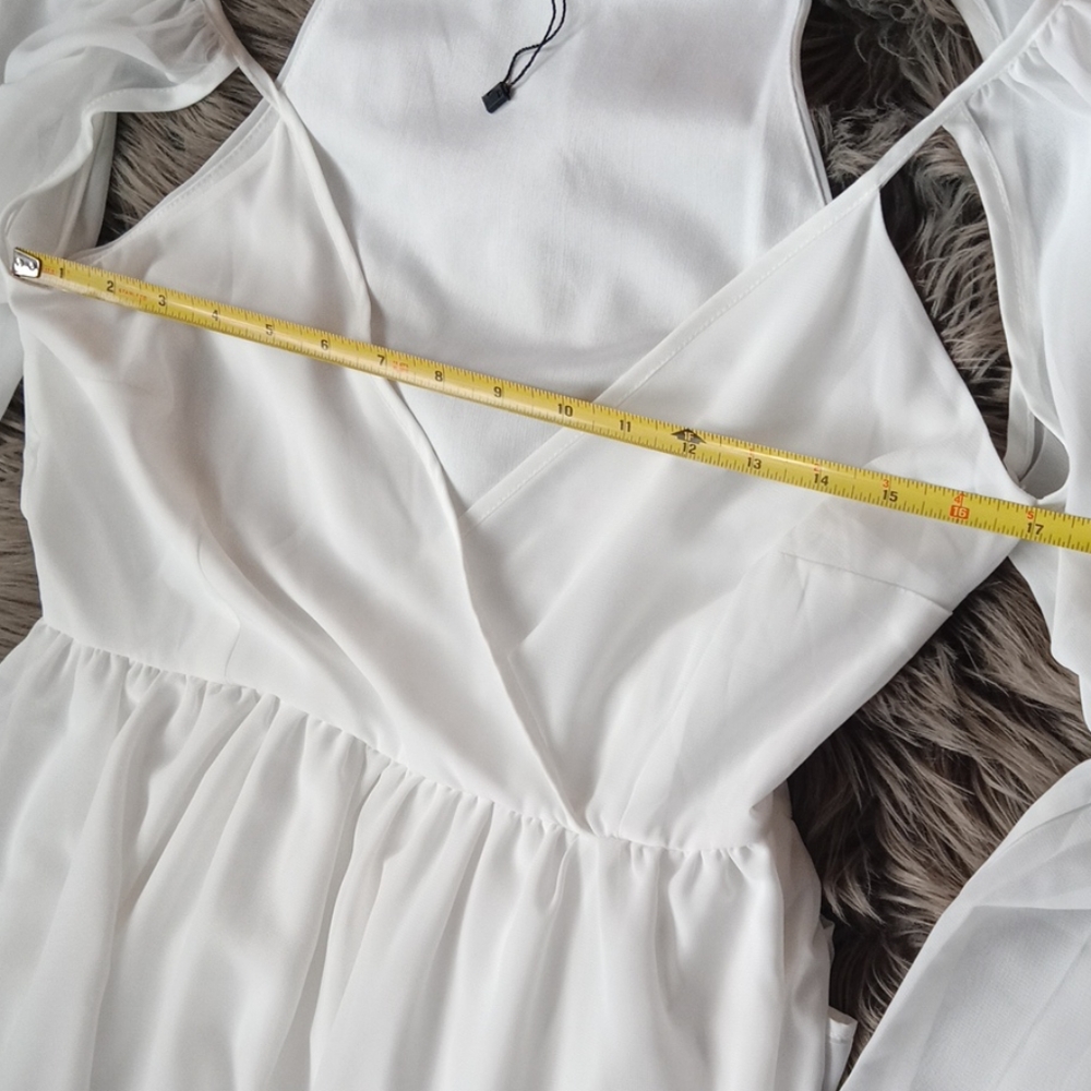 Beautiful flowy dress - Picture 8 of 8
